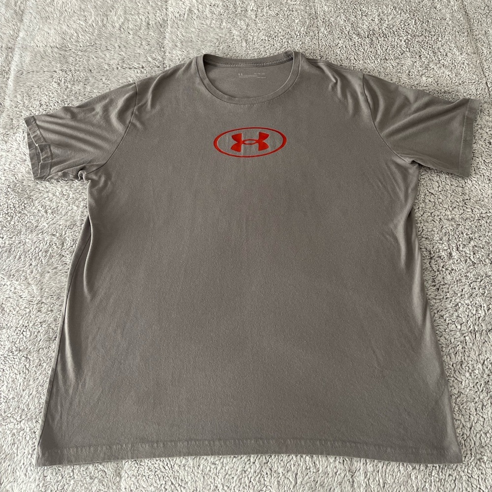 Mens under armour shirt